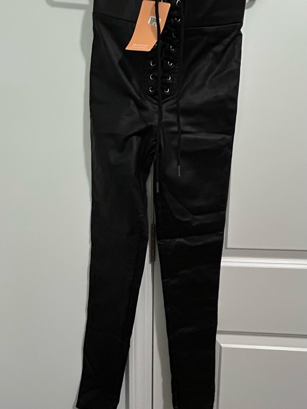 NWT That’s So Fetch High-Rise Black Lace-Up Leggings Women’s Size 4